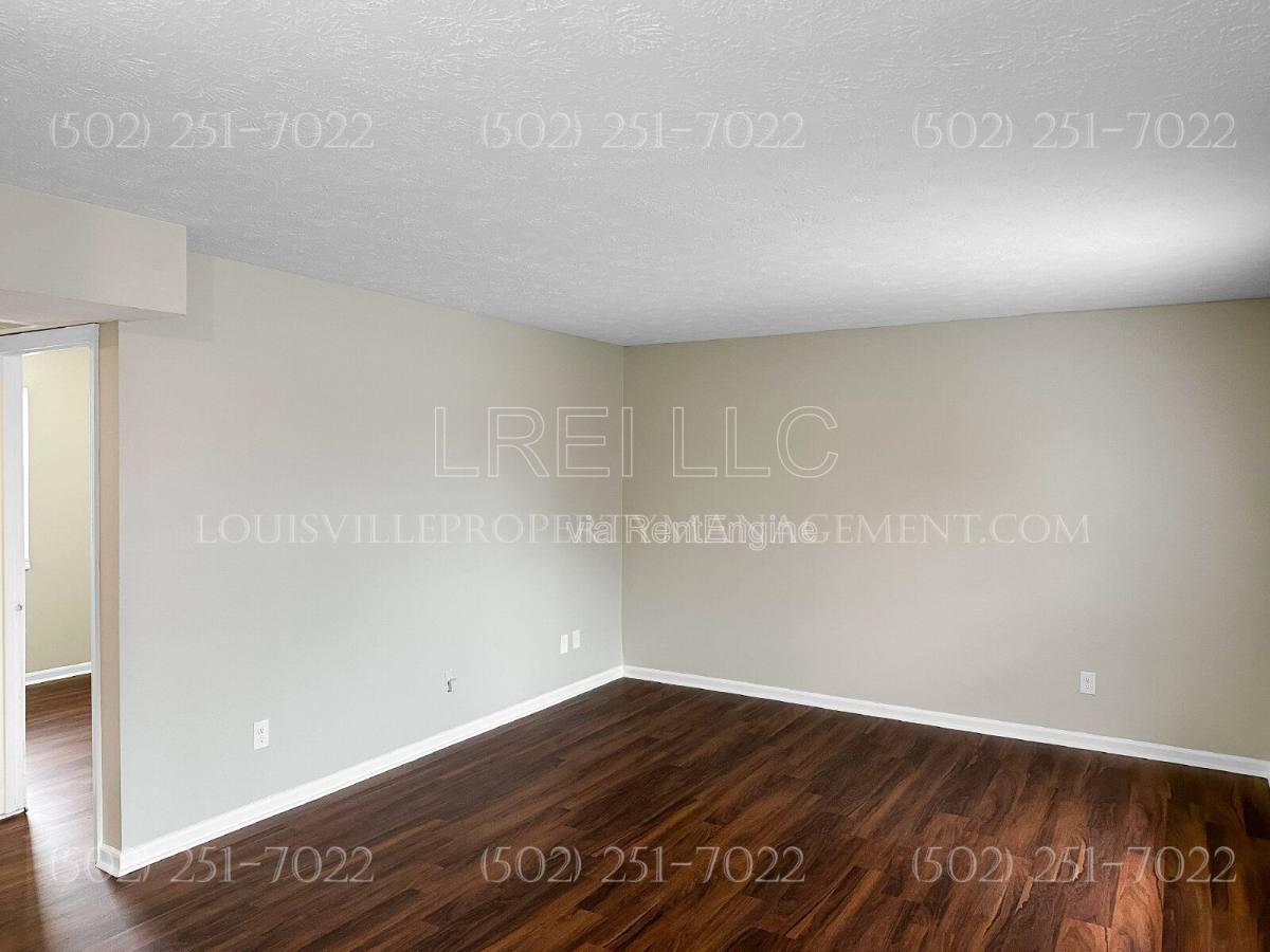 Apartment for rent at 160 W Blue Lick Rd #2, Shepherdsville, KY 40165
