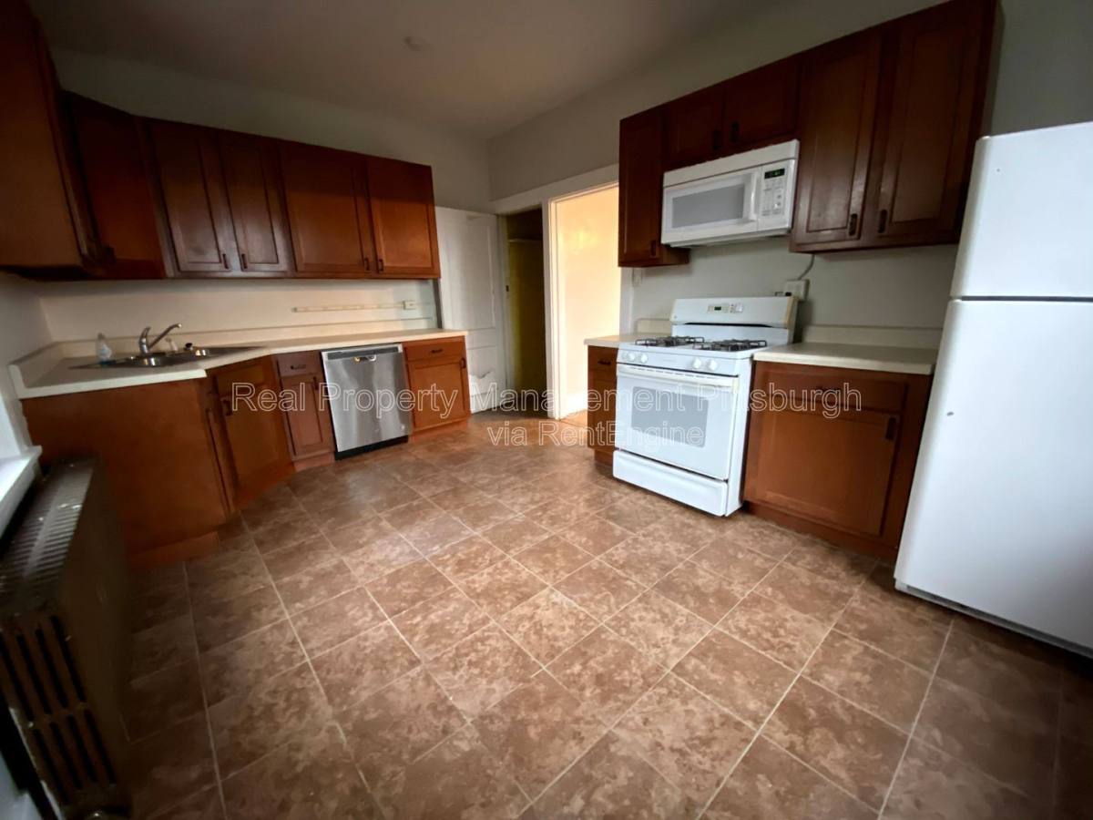House for rent at 318 Kaercher St, Pittsburgh, PA 15207