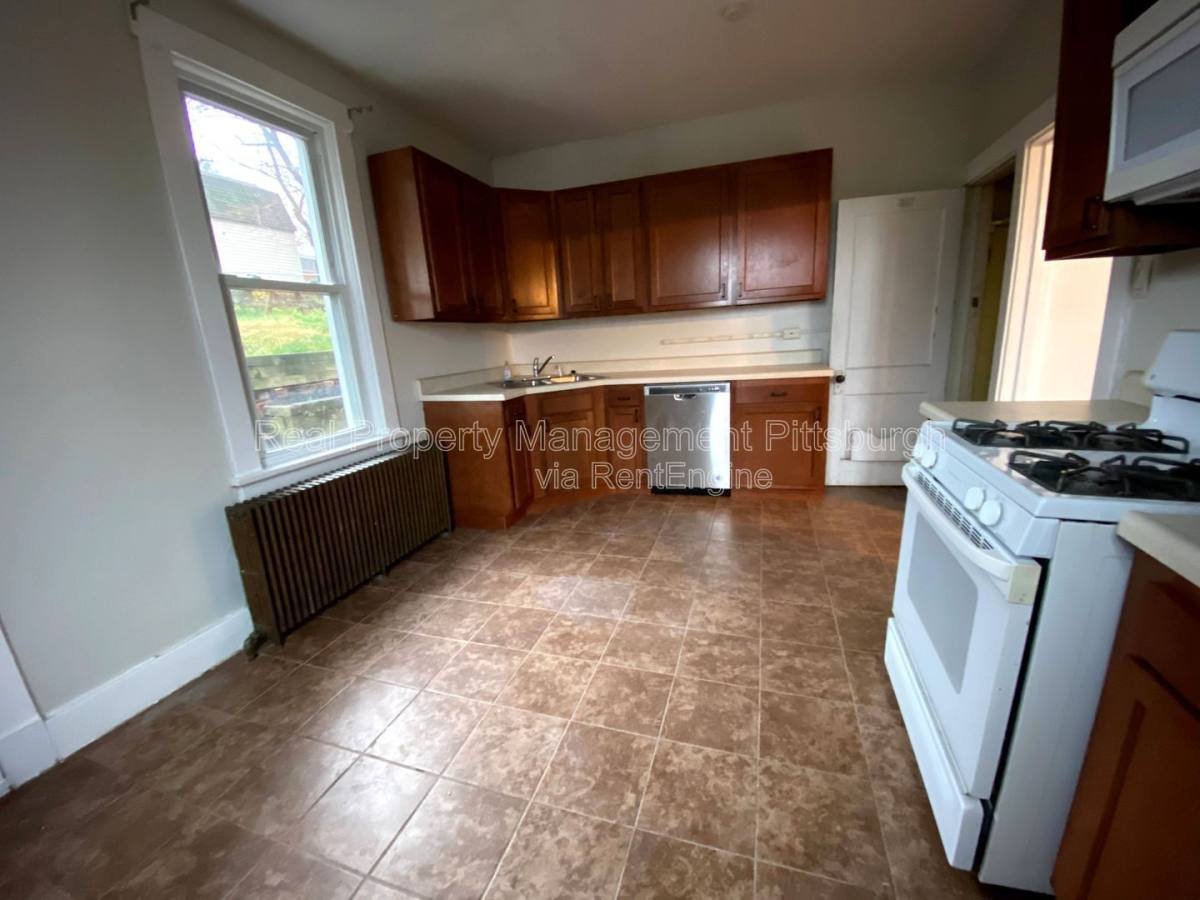 House for rent at 318 Kaercher St, Pittsburgh, PA 15207