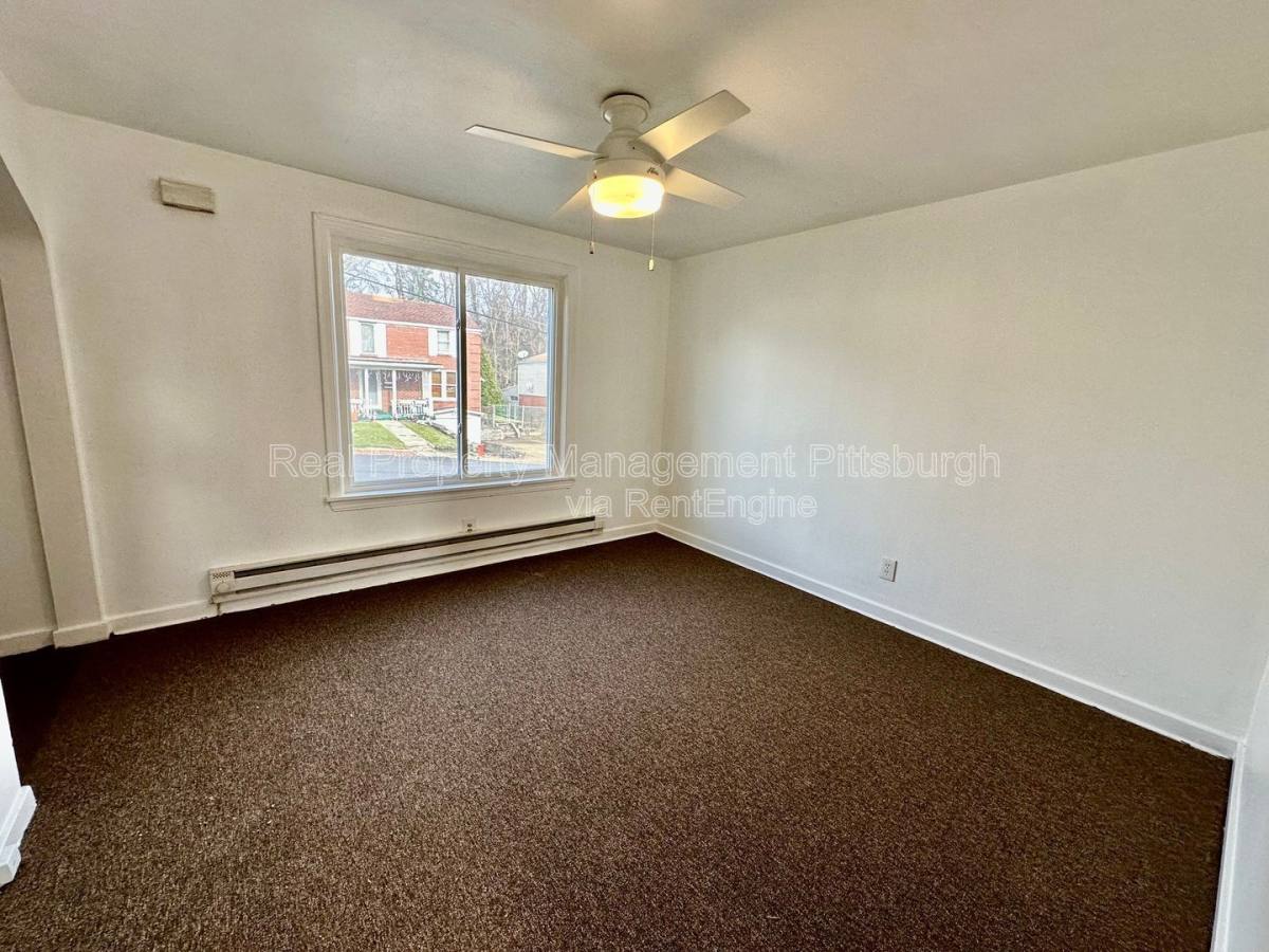 House for rent at 8612 Oakcrest Rd, Pittsburgh, PA 15235