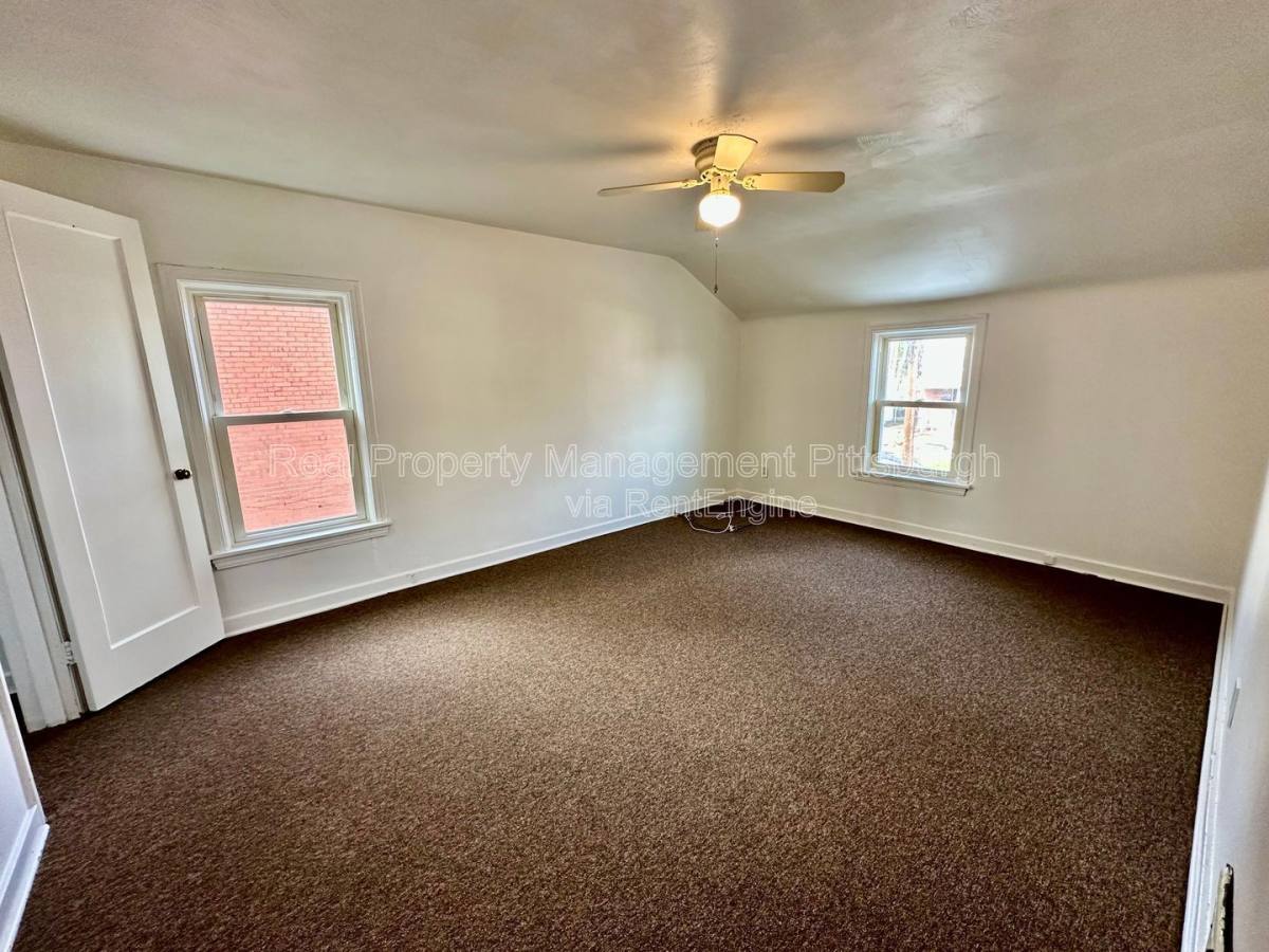 House for rent at 8612 Oakcrest Rd, Pittsburgh, PA 15235