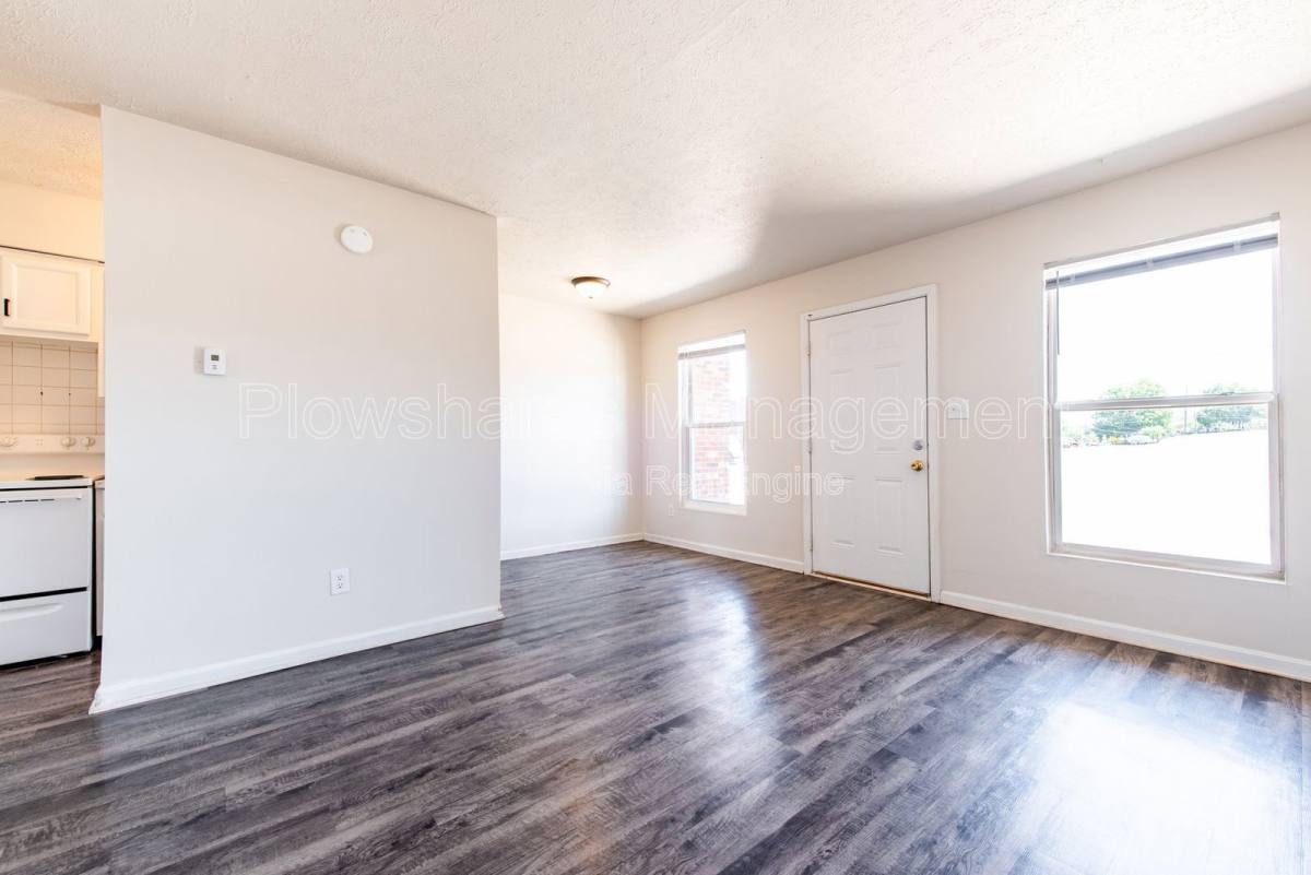 Apartment for rent at 3100 Chinquapin Lane #45, Louisville, KY 40219
