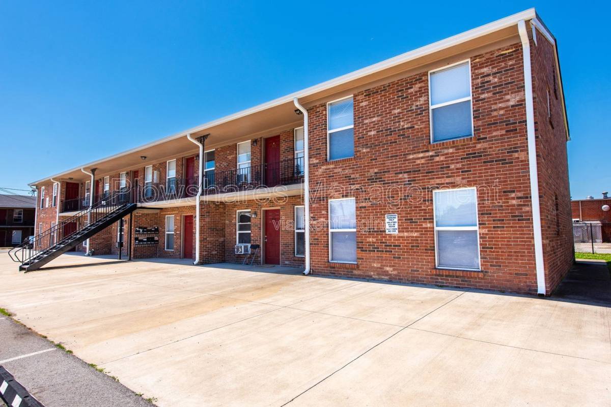 Apartment for rent at 3231 Chinquapin Lane #E16, Louisville, KY 40219