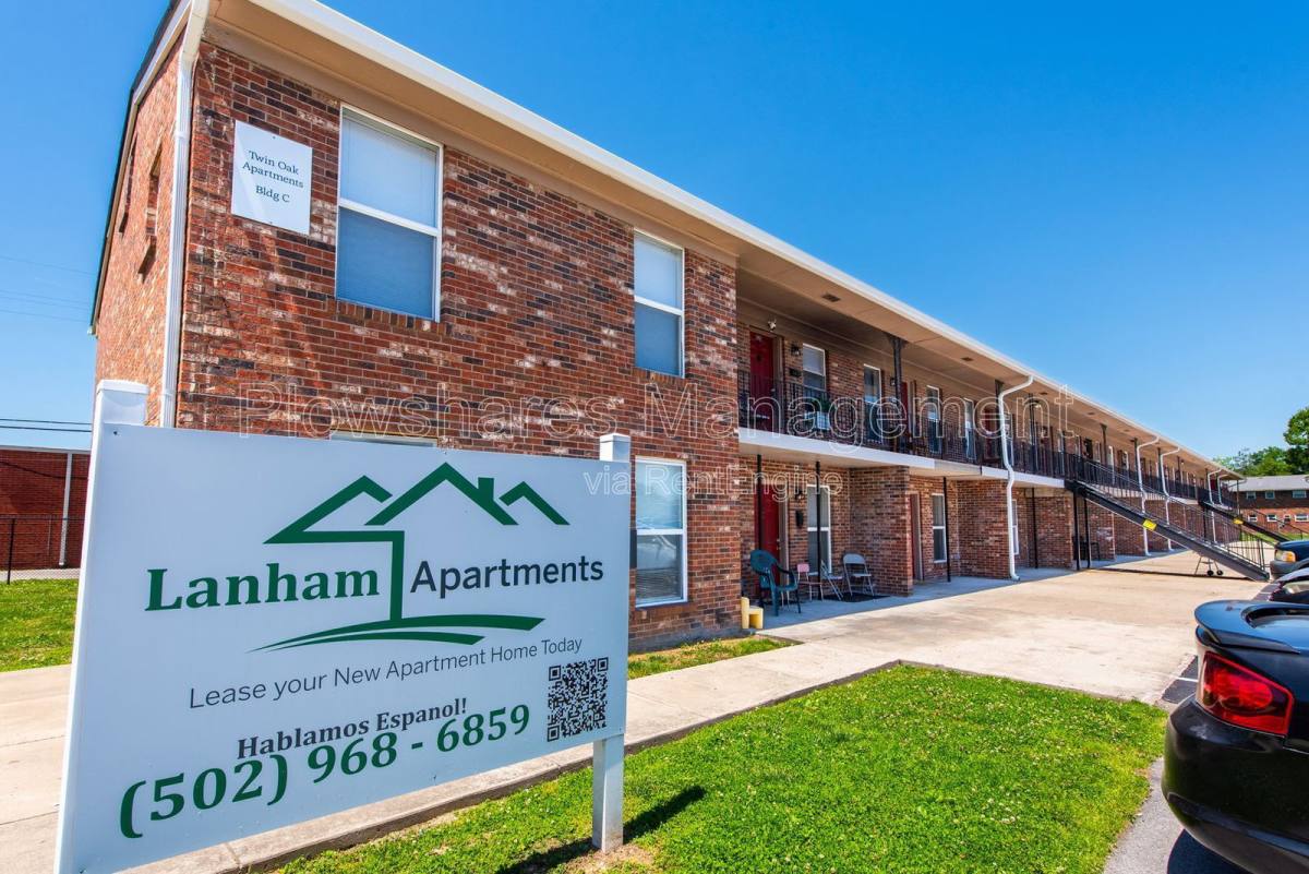 Apartment for rent at 3154 Chinquapin Lane, Louisville, KY 40219