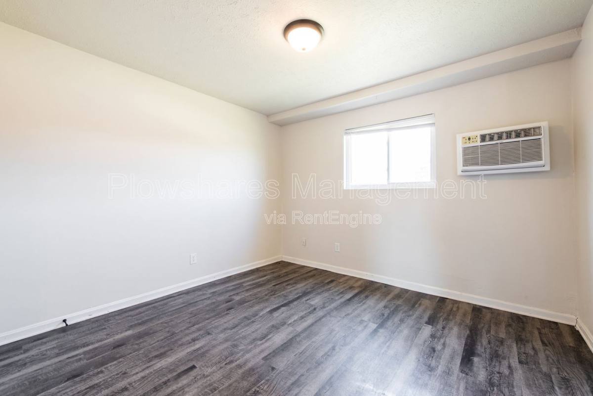 Apartment for rent at 3224 Twin Oak Lane #G24, Louisville, KY 40219