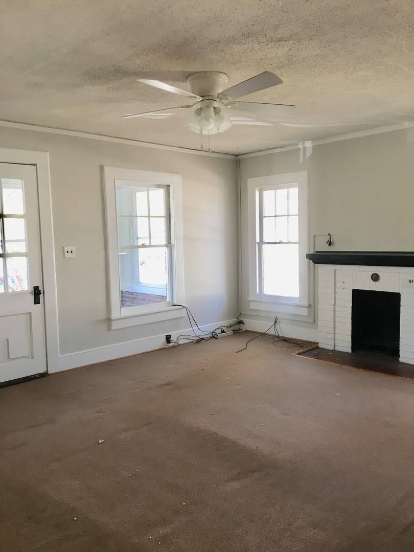 Apartment for rent at 618-620 Saluda Ave, Columbia, SC 29205
