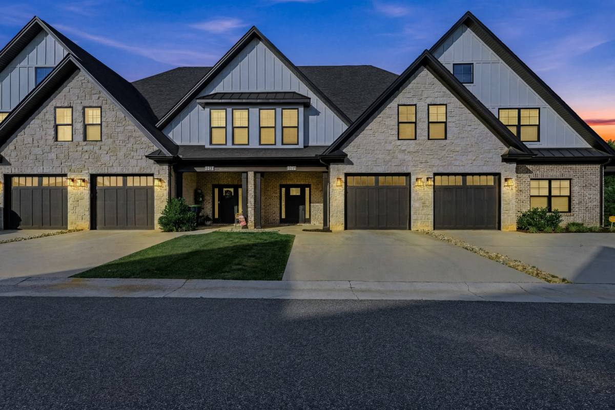 Townhouse for rent at 1020 Easton Court, Forest, VA 24551