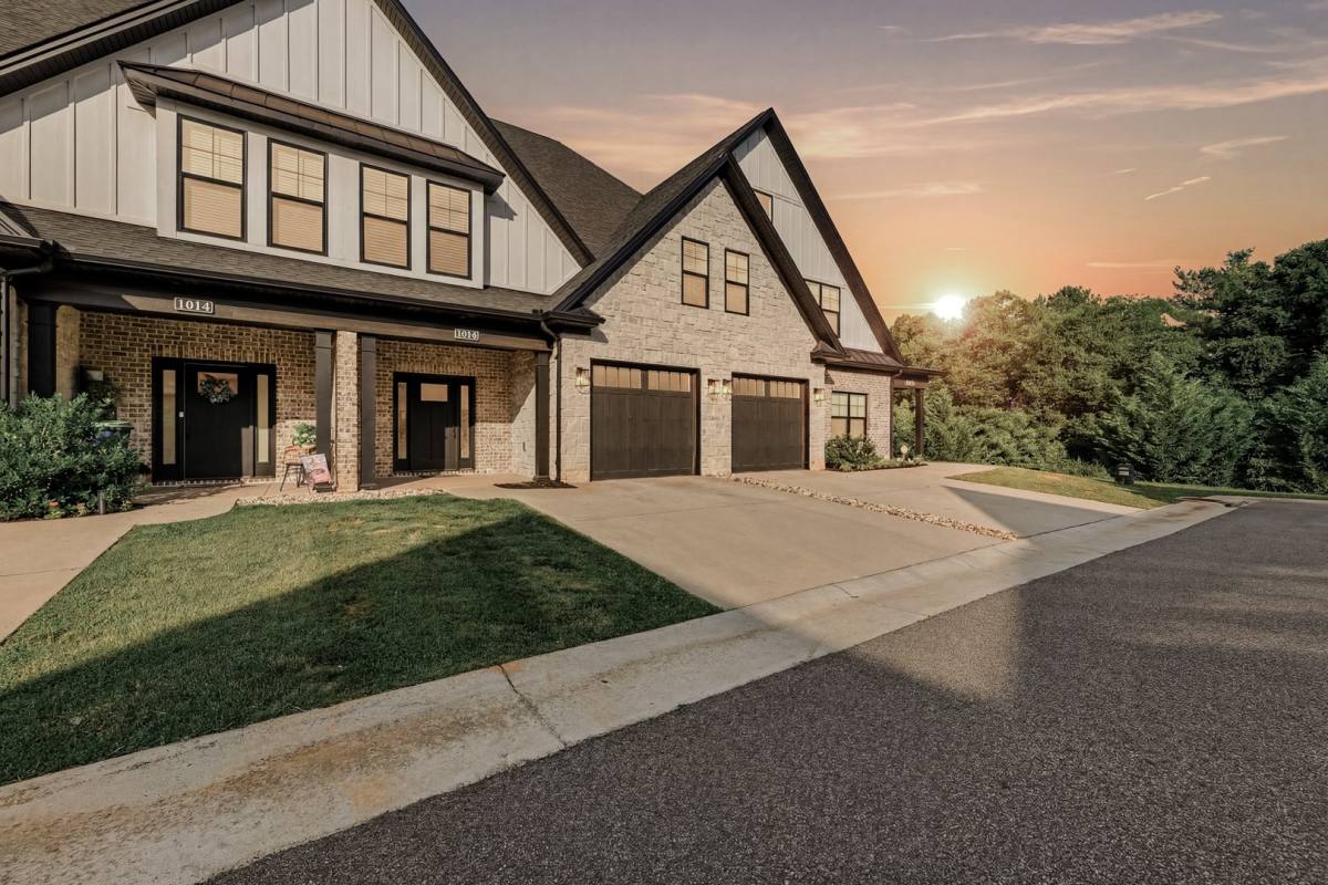 Townhouse for rent at 1020 Easton Court, Forest, VA 24551