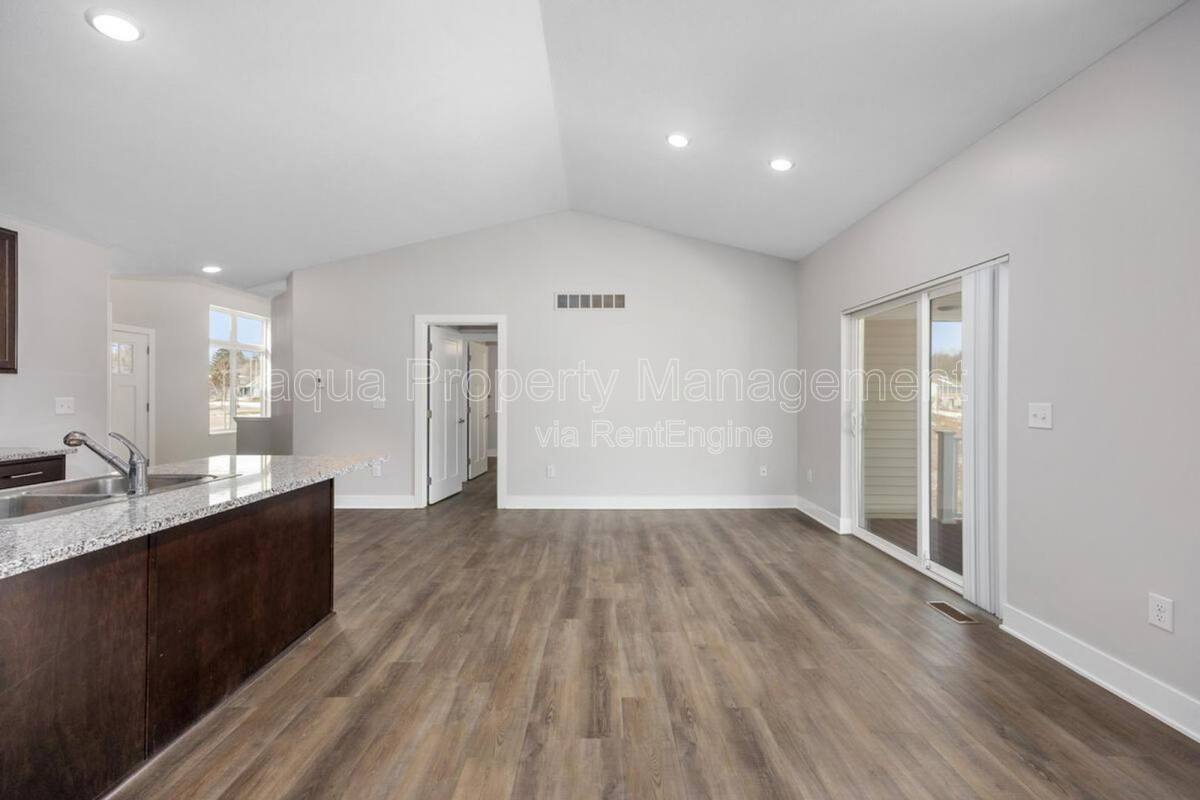Condo for rent at 1368 S Village Circle, Kalamazoo, MI 49009