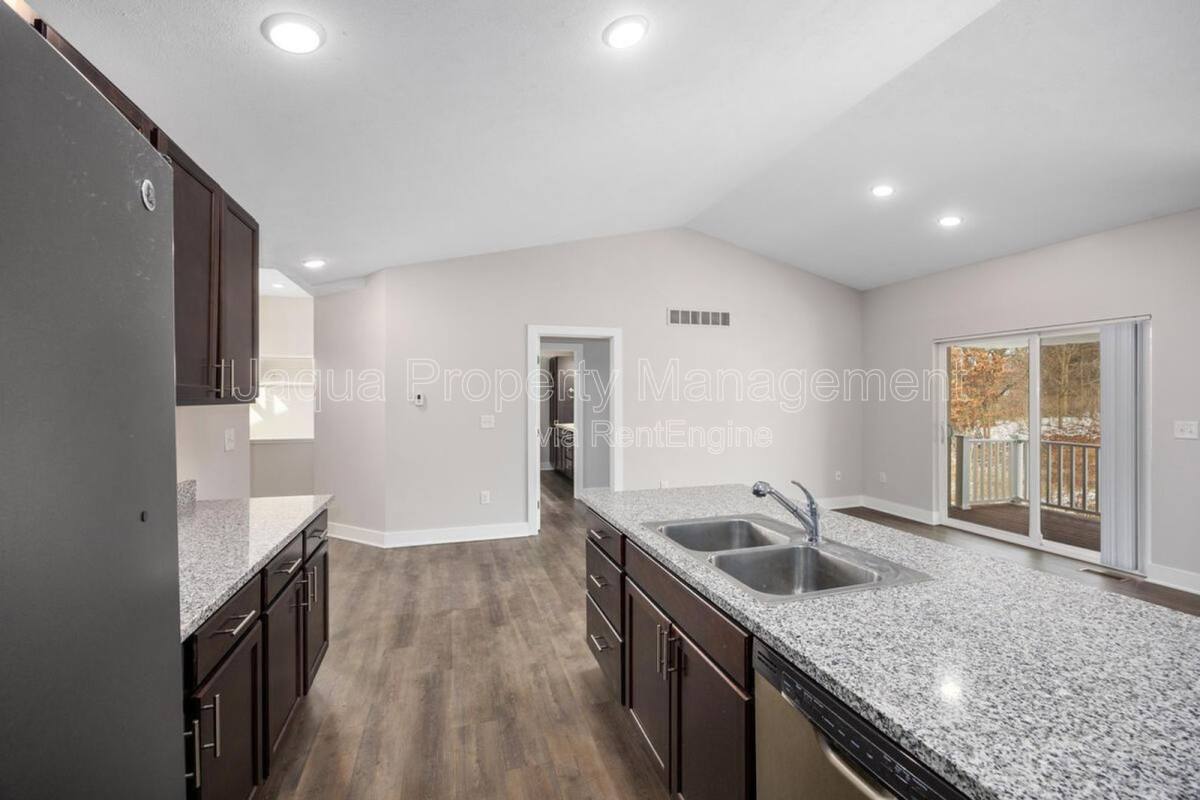 Condo for rent at 1368 S Village Circle, Kalamazoo, MI 49009