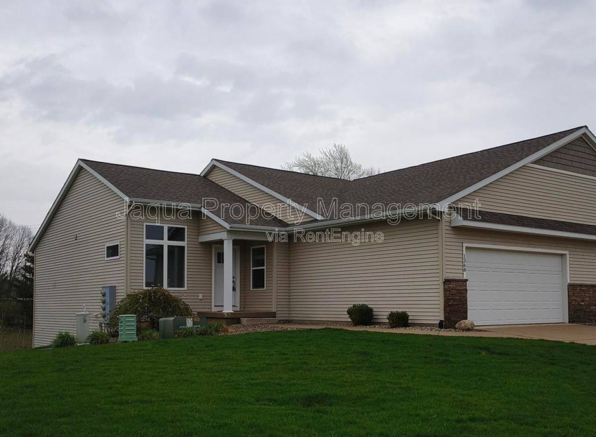 Condo for rent at 1368 S Village Circle, Kalamazoo, MI 49009