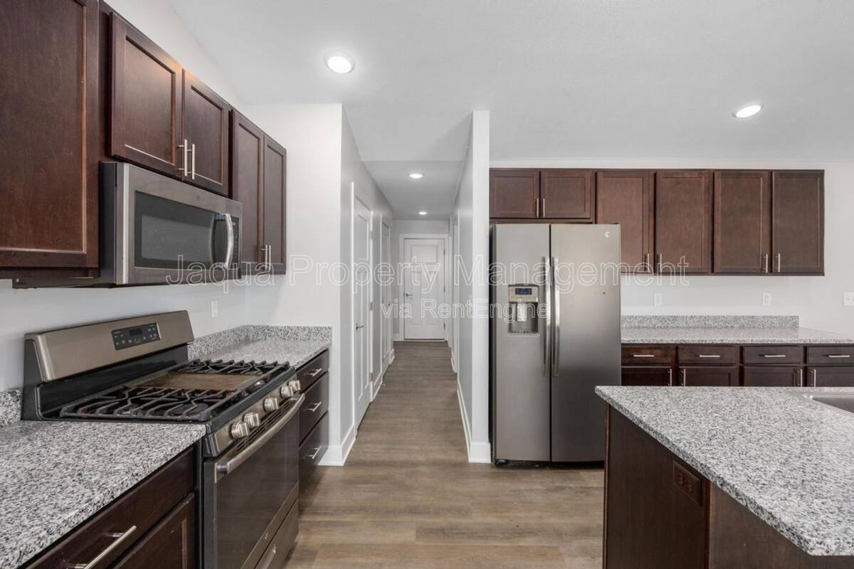 Condo for rent at 1368 S Village Circle, Kalamazoo, MI 49009