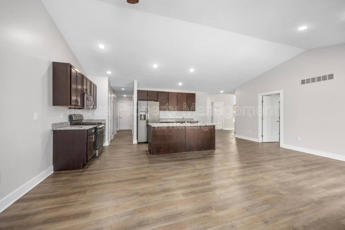 Condo for rent at 1368 S Village Circle, Kalamazoo, MI 49009