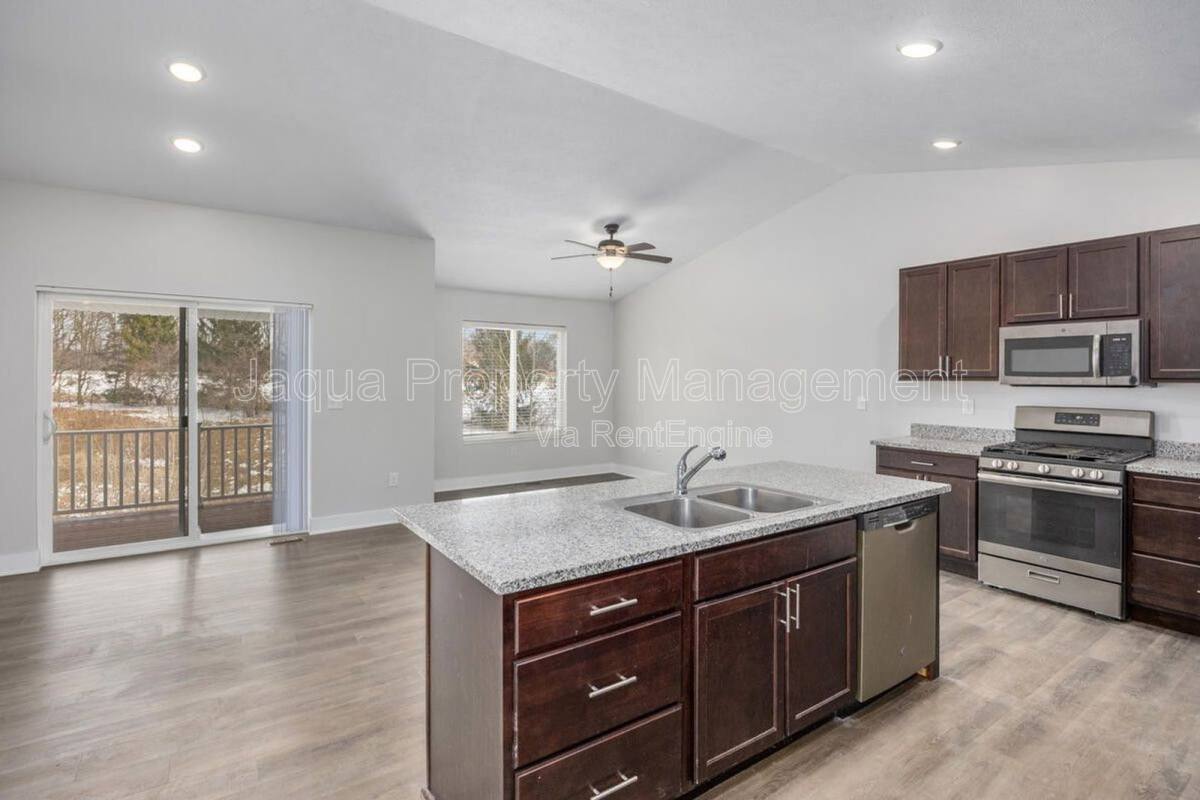 Condo for rent at 1368 S Village Circle, Kalamazoo, MI 49009