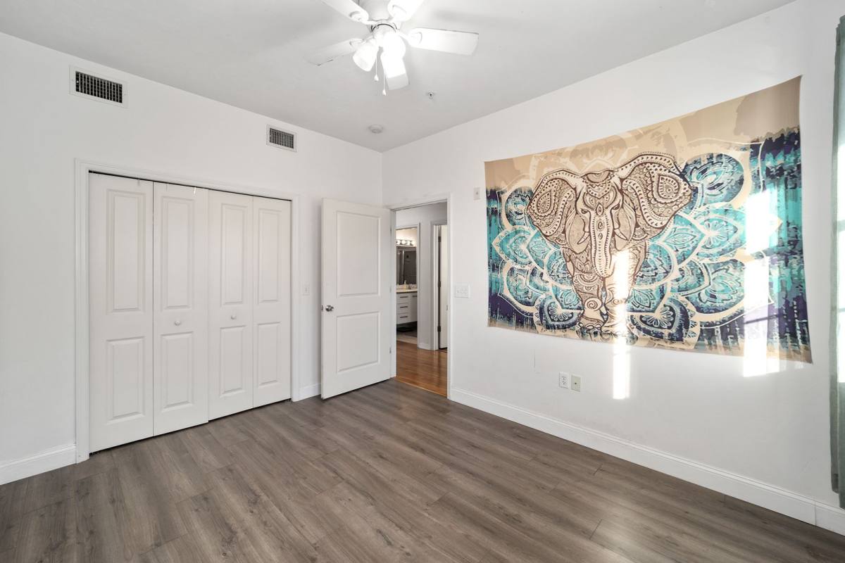 Condo for rent at 20 SW 6th St, Gainesville, FL 32601