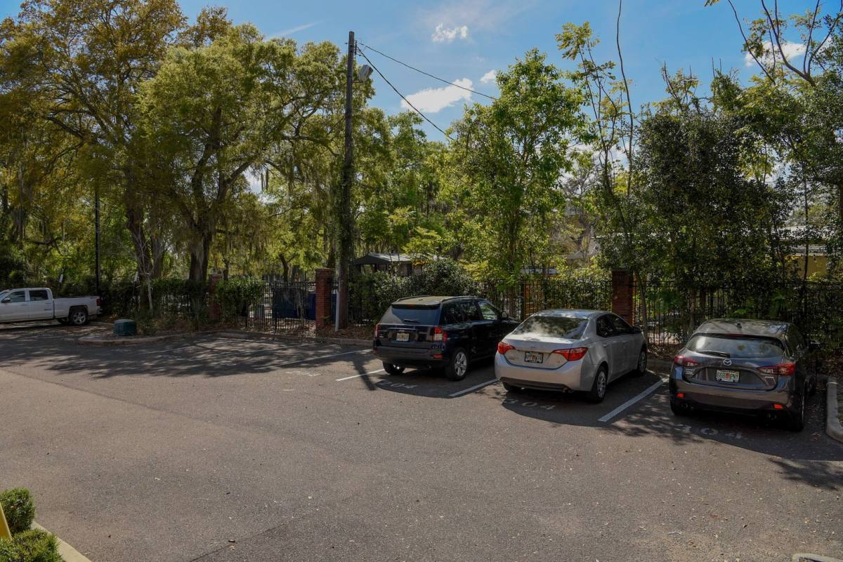 Condo for rent at 20 SW 6th St, Gainesville, FL 32601