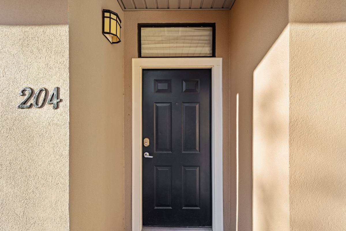 Condo for rent at 20 SW 6th St, Gainesville, FL 32601