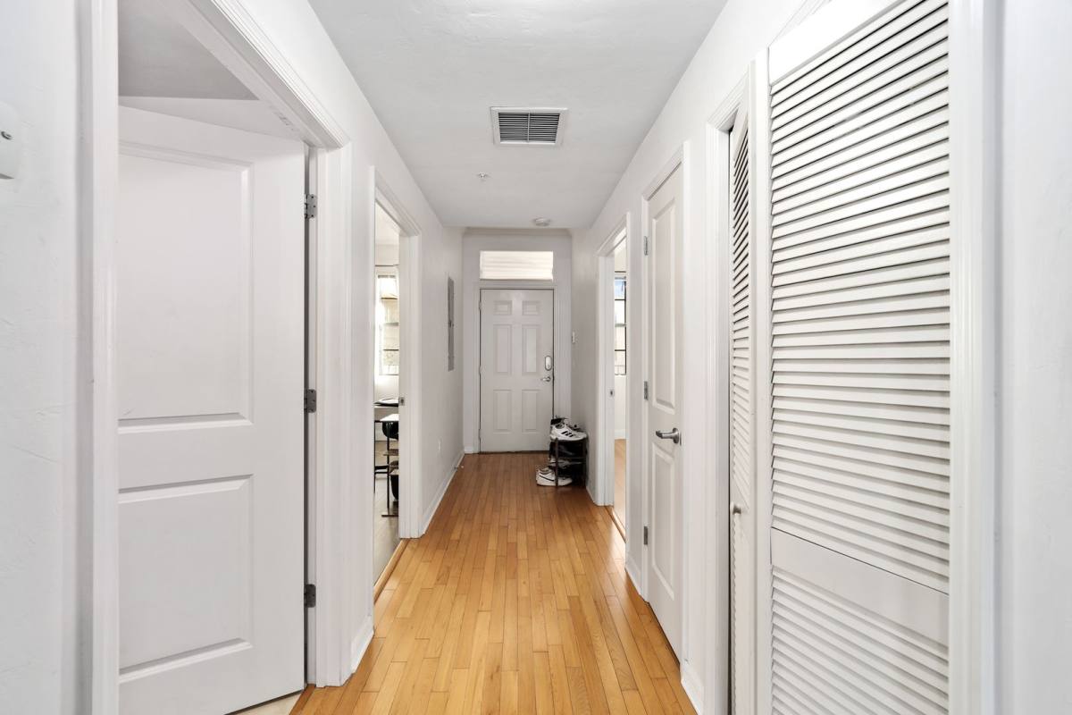 Condo for rent at 20 SW 6th St, Gainesville, FL 32601