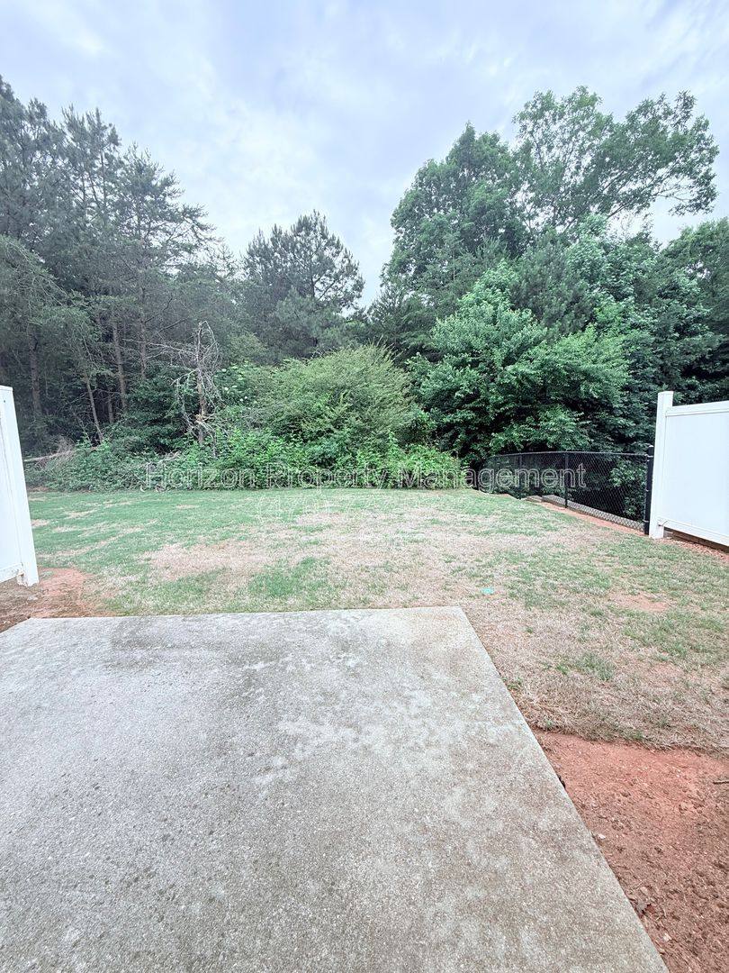 Apartment for rent at 4003 Hidden Hollow Dr, Gainesville, GA 30506
