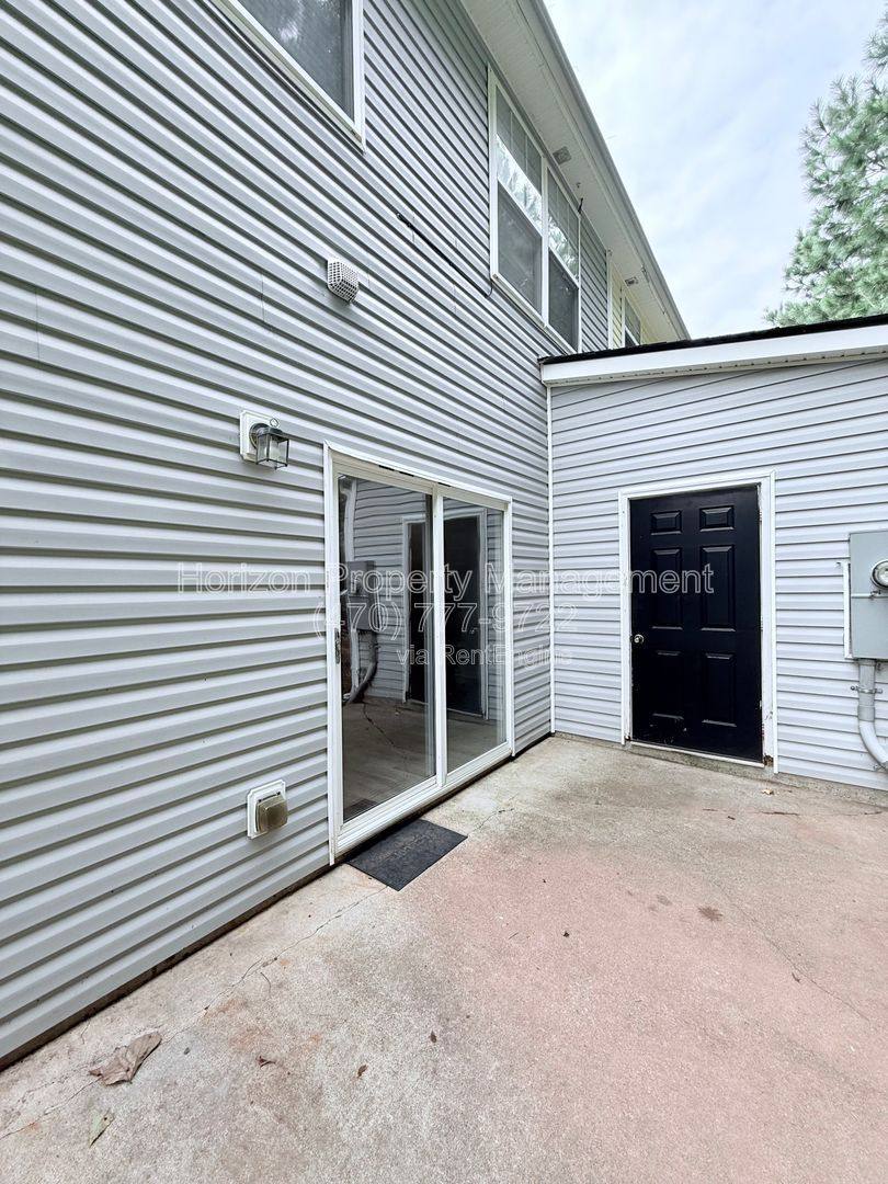 Townhouse for rent at 48 Pearl Chambers Court, Dawsonville, GA 30534