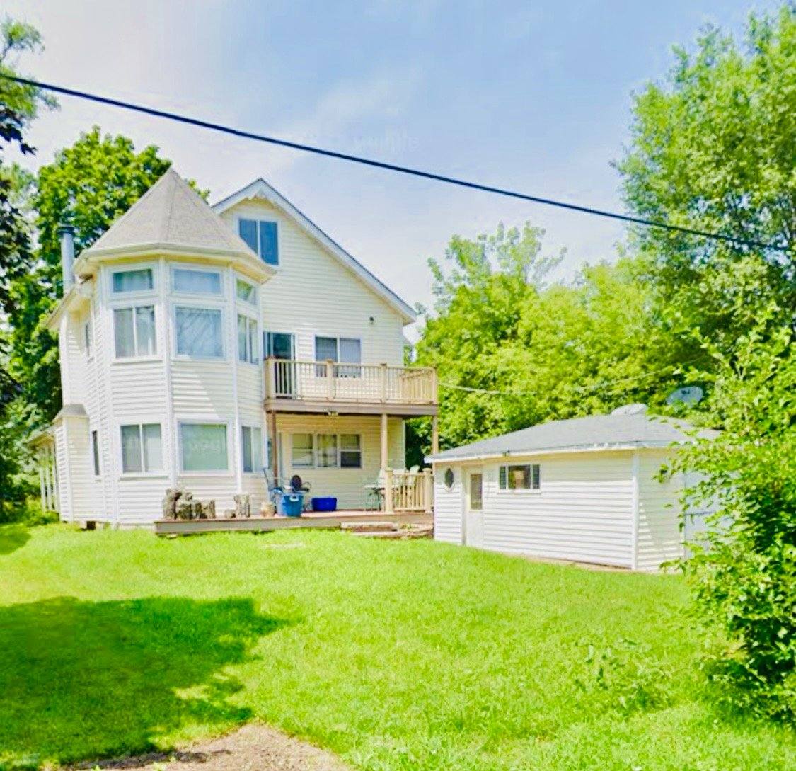House for rent at 19239 W Fairview Dr, Mundelein, IL 60060