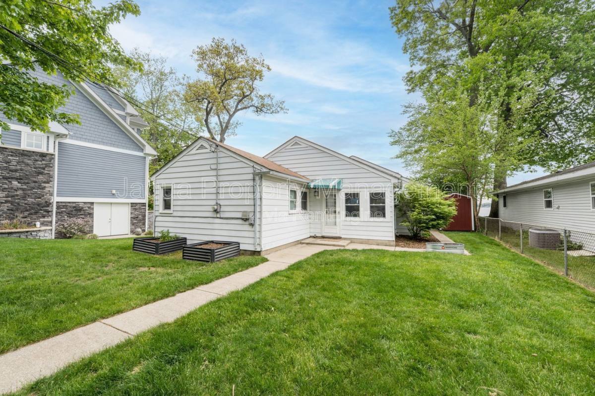 House for rent at 9107 W End Dr, Portage, MI 49002