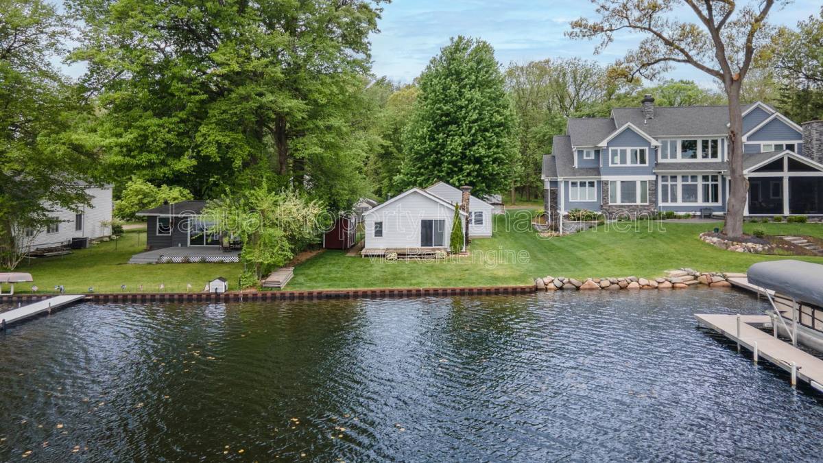 House for rent at 9107 W End Dr, Portage, MI 49002