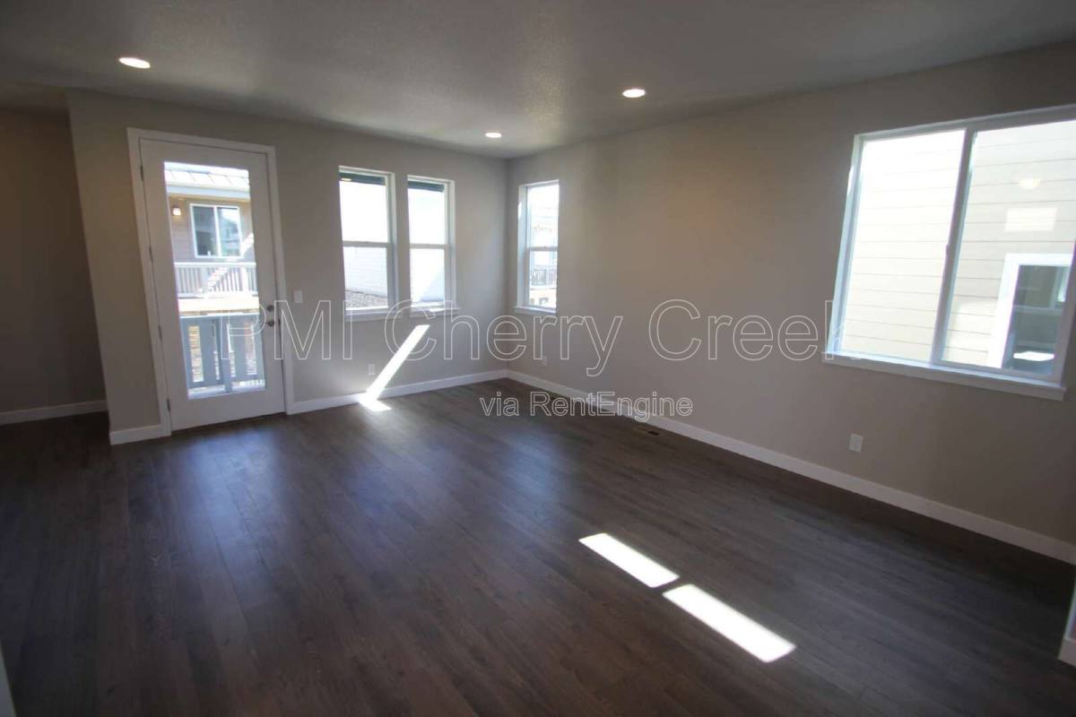 House for rent at 2406 S Troy Court, Aurora, CO 80014