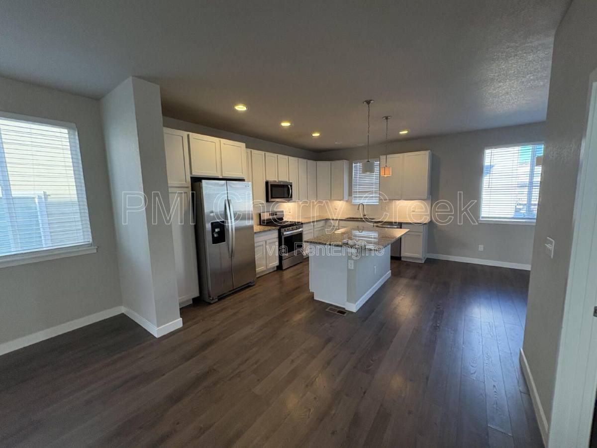 House for rent at 2406 S Troy Court, Aurora, CO 80014