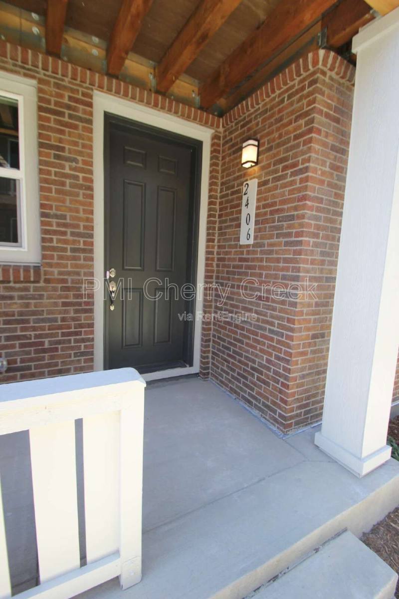 House for rent at 2406 S Troy Court, Aurora, CO 80014