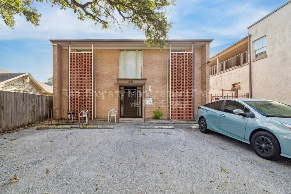 Apartment for rent at 1522 Yale St #23, Houston, TX 77008