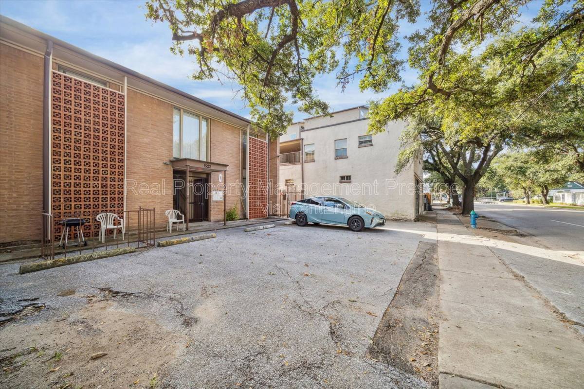 Apartment for rent at 1522 Yale St #23, Houston, TX 77008