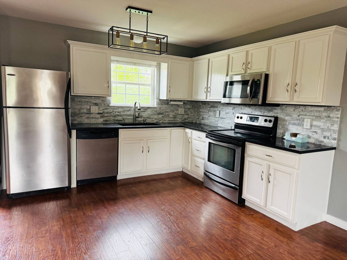 Townhouse for rent at 1733 SW 32nd Lane, Ankeny, IA 50023