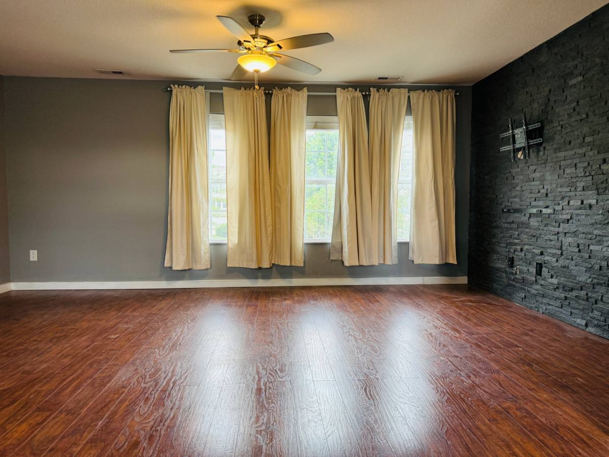 Townhouse for rent at 1733 SW 32nd Lane, Ankeny, IA 50023