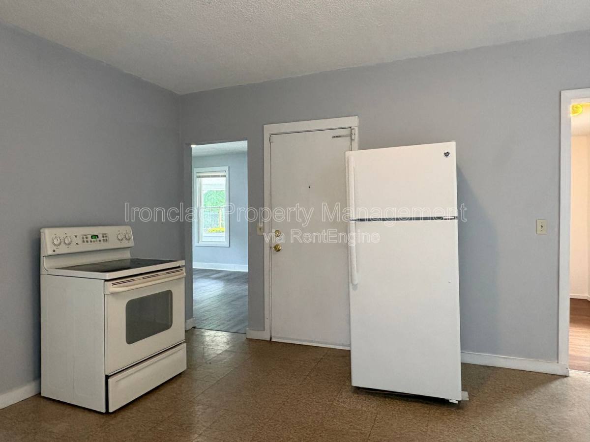 Apartment for rent at 172 Mount Pleasant St #1, Meriden, CT 06451