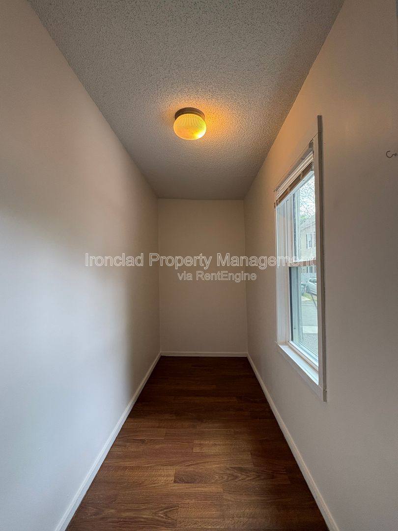 Apartment for rent at 172 Mount Pleasant St #1, Meriden, CT 06451