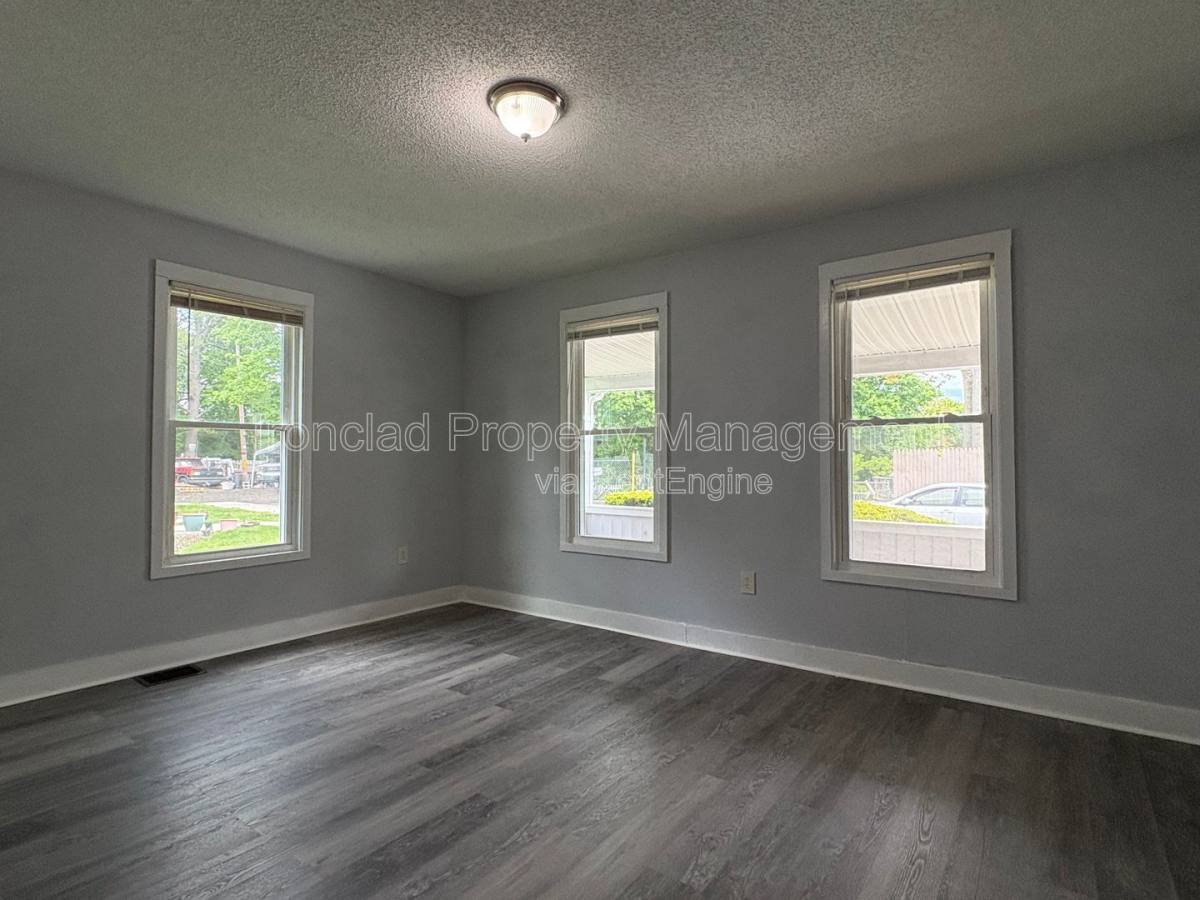 Apartment for rent at 172 Mount Pleasant St #1, Meriden, CT 06451