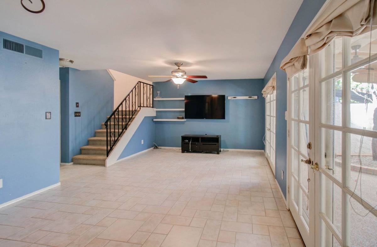 Townhouse for rent at 4850 N 73rd St, Scottsdale, AZ 85251