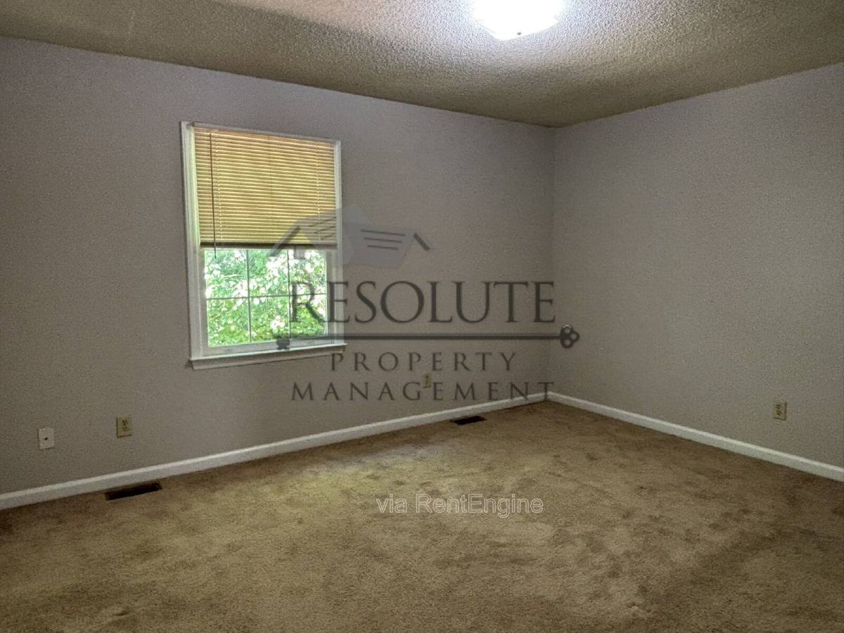 Townhouse for rent at 817 Dalewood Dr, Raleigh, NC 27610