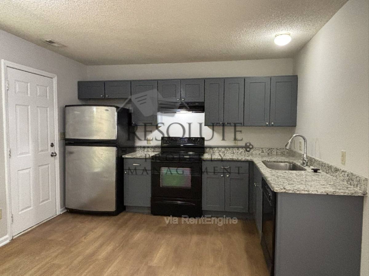 Townhouse for rent at 817 Dalewood Dr, Raleigh, NC 27610