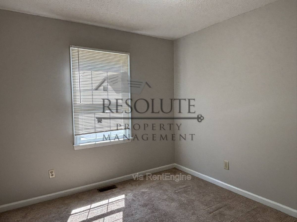 Townhouse for rent at 817 Dalewood Dr, Raleigh, NC 27610