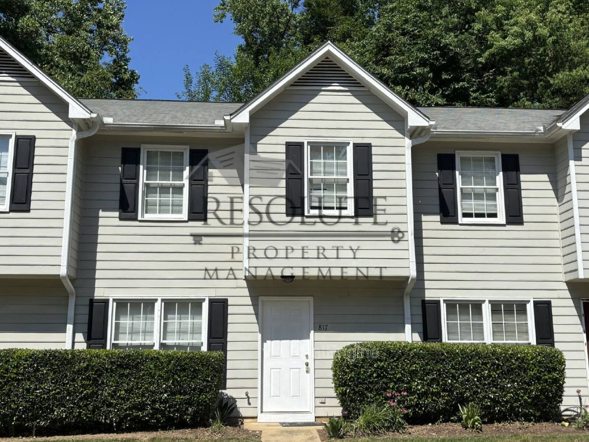 Townhouse for rent at 817 Dalewood Dr, Raleigh, NC 27610