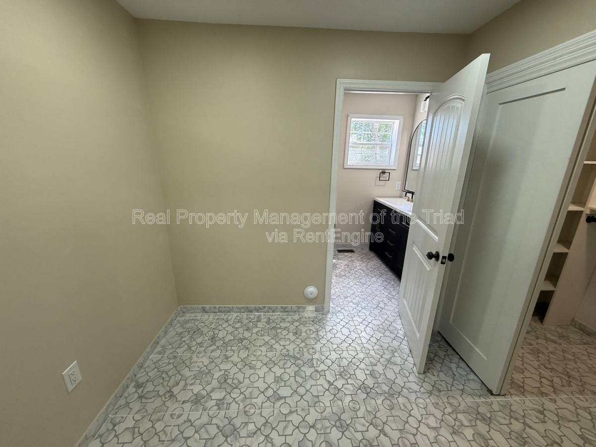 Apartment for rent at 1226 Hoover Ave, High Point, NC 27260
