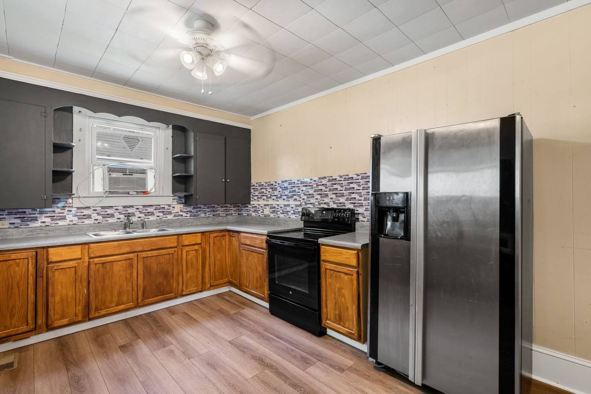 House for rent at 902 Pickens St, Anderson, SC 29621