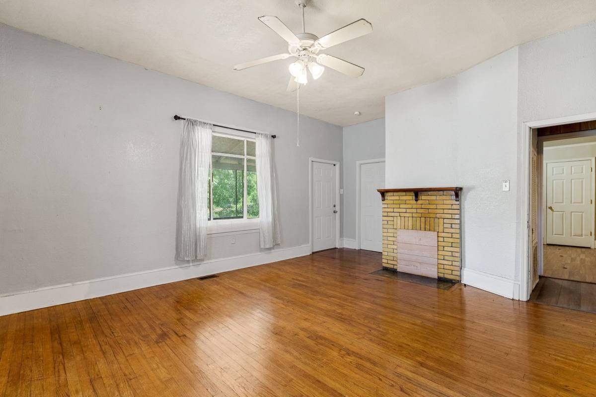 House for rent at 902 Pickens St, Anderson, SC 29621