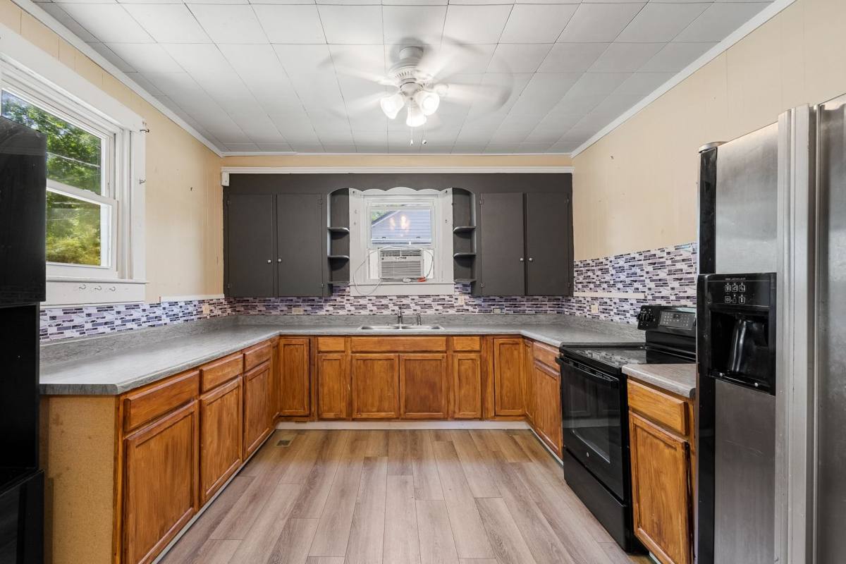 House for rent at 902 Pickens St, Anderson, SC 29621