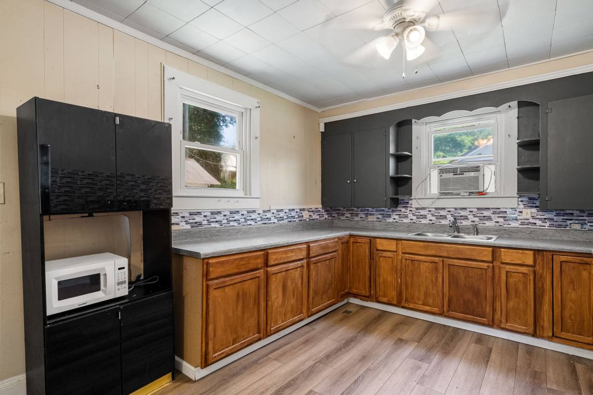 House for rent at 902 Pickens St, Anderson, SC 29621