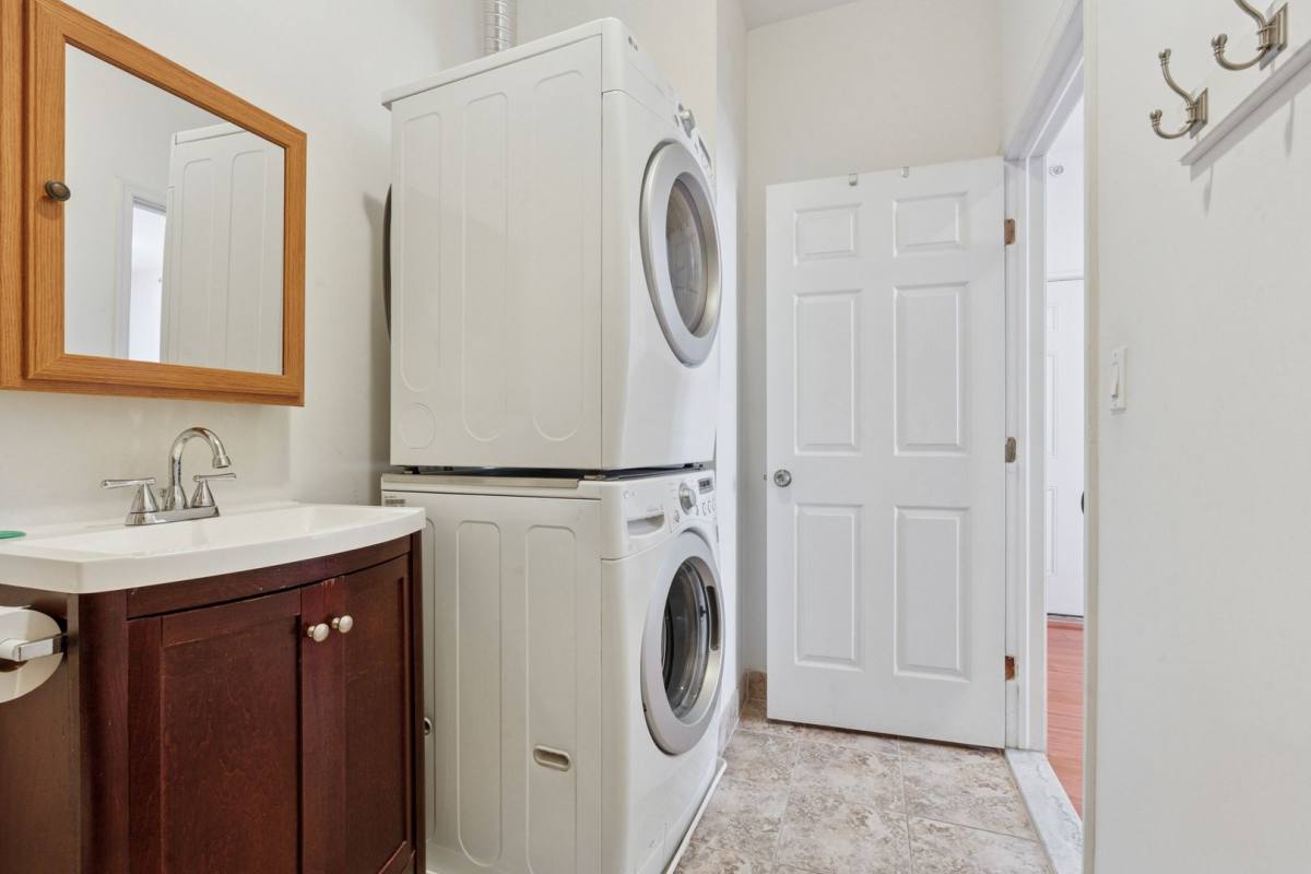 Apartment for rent at 1204 Chestnut St #201, Philadelphia, PA 19107