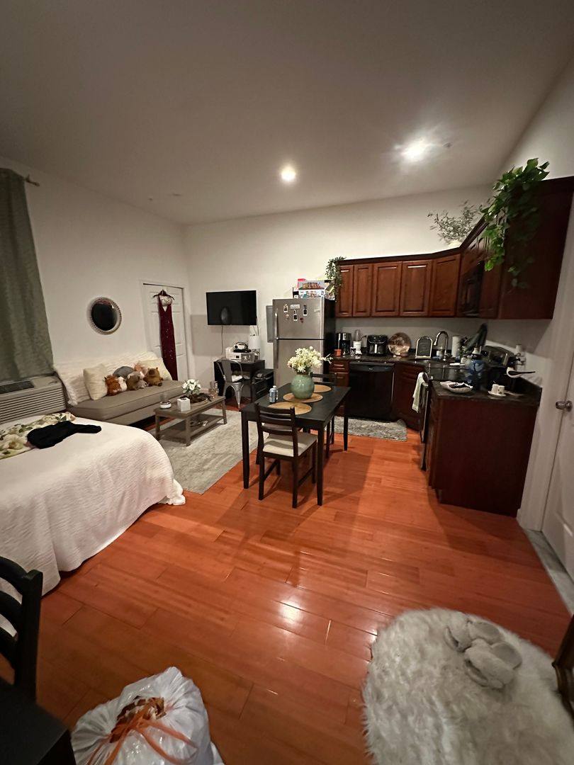 Apartment for rent at 1204 Chestnut St #201, Philadelphia, PA 19107