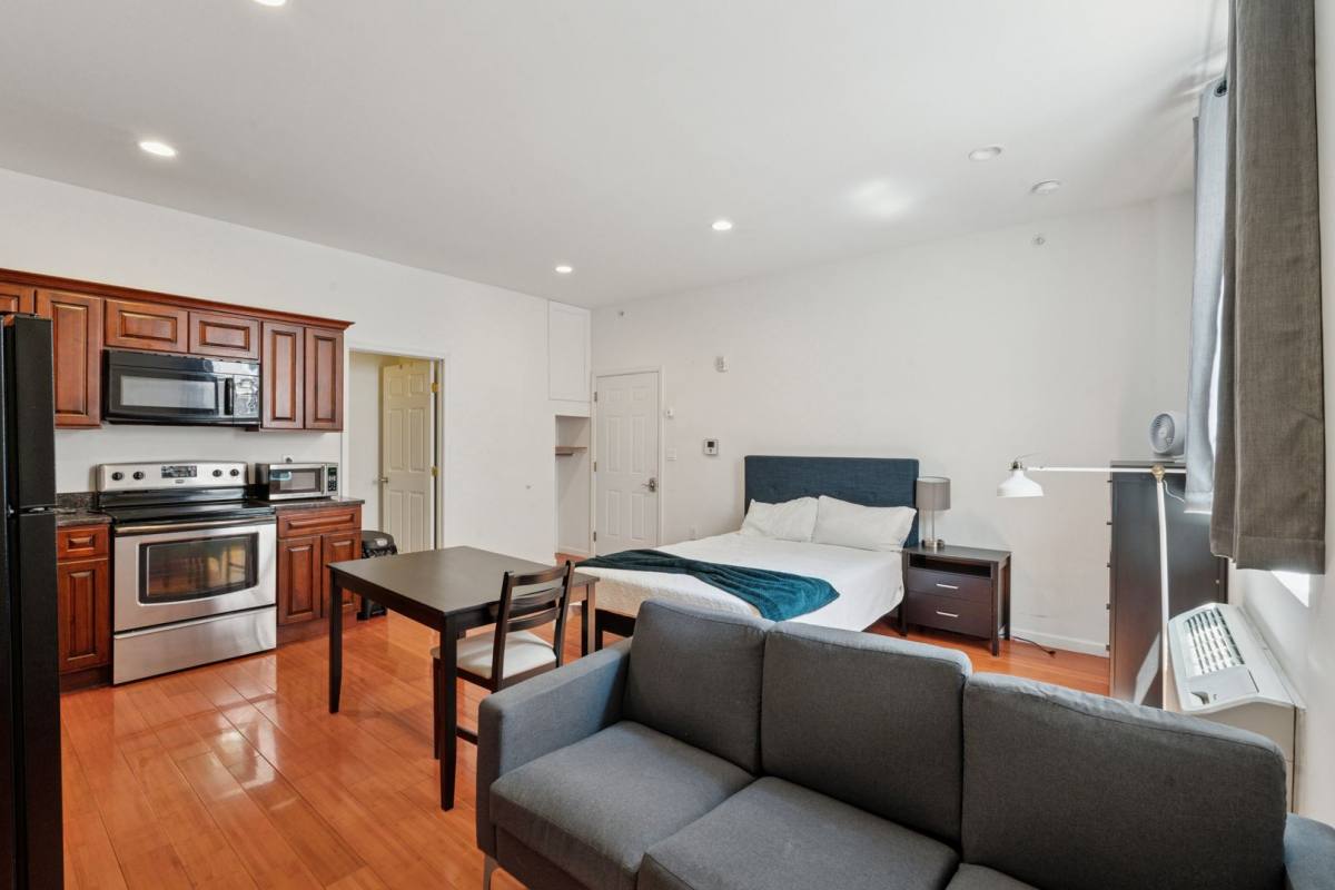 Apartment for rent at 1204 Chestnut St #201, Philadelphia, PA 19107